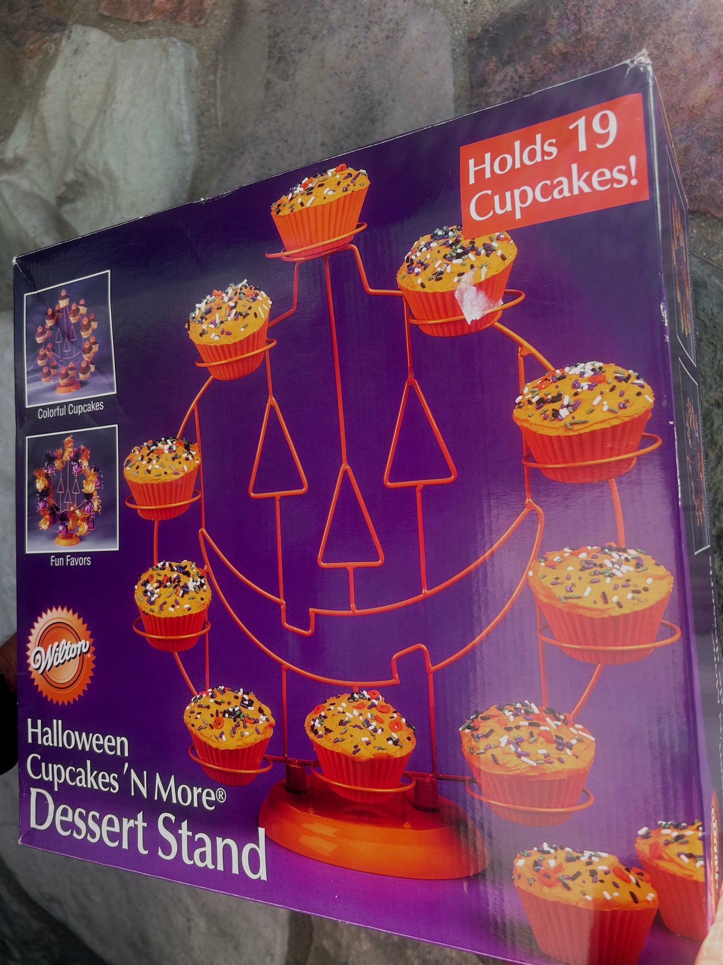 Halloween cupcakes N More Dessert Stand 2006