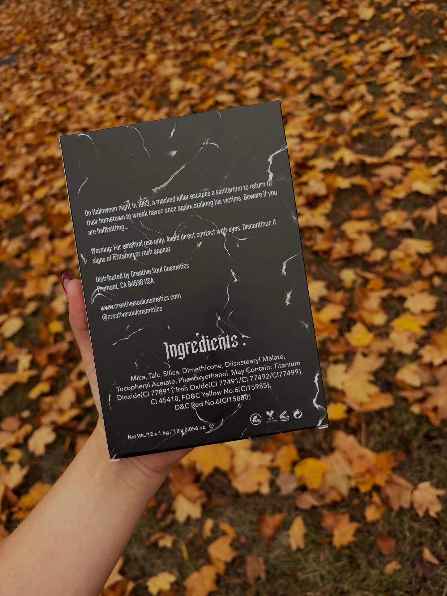 STALKER eyeshadow palette