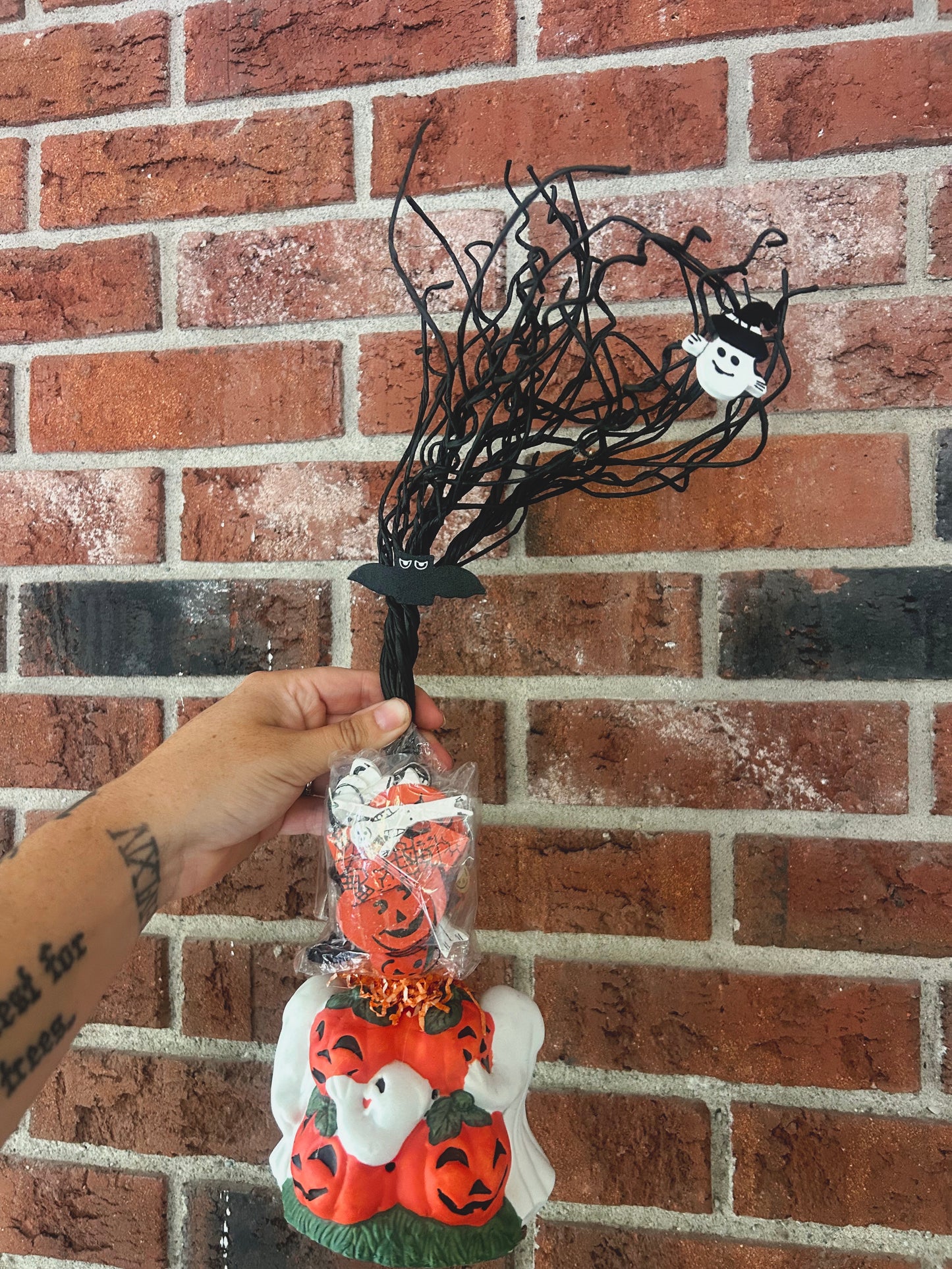 Halloween ornament tree (plays sound)