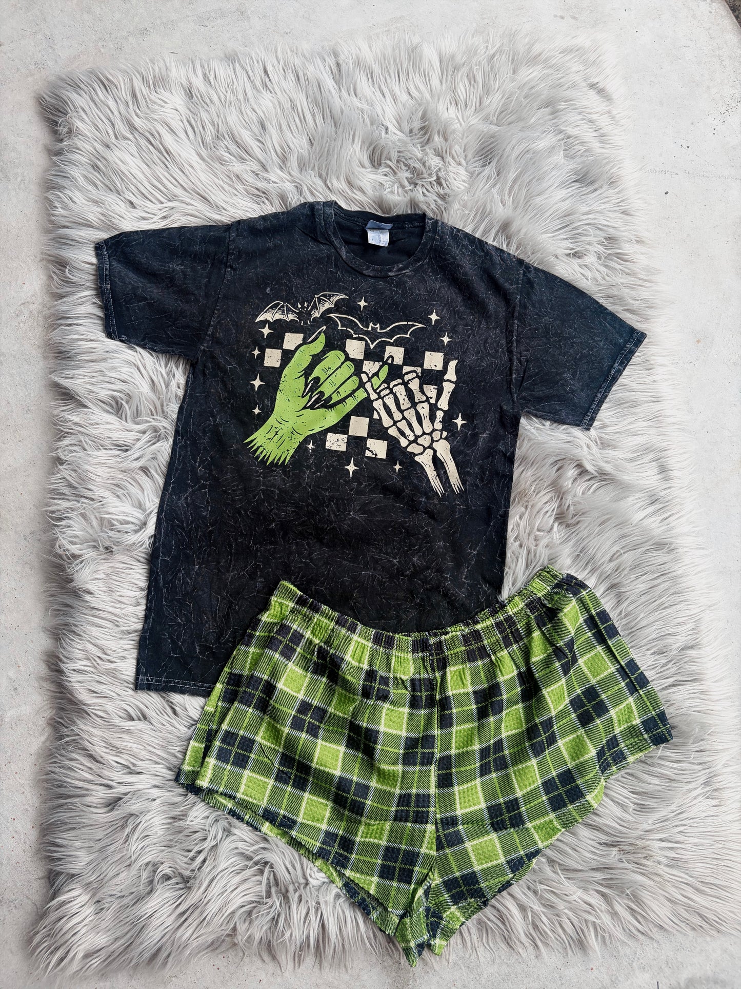 Best ghouls - Pullover or tee