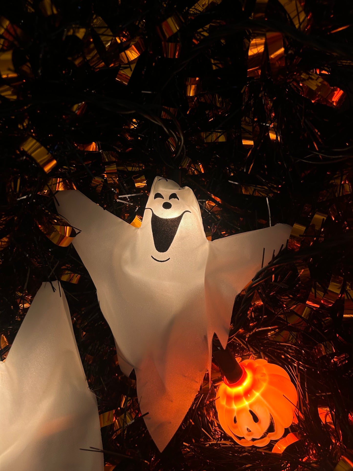 1988 Jack O lantern + ghosts (2 strands of string lights) work
