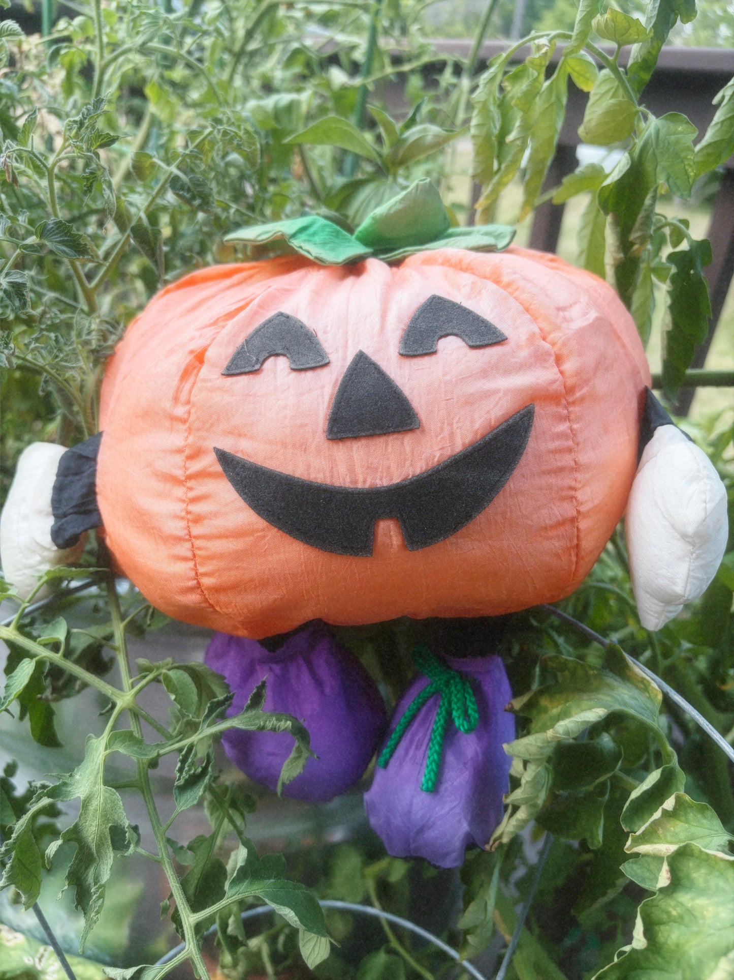 Gibson Greetings 1994 Vintage Plush Pumpkin Halloween Stuffed Toy