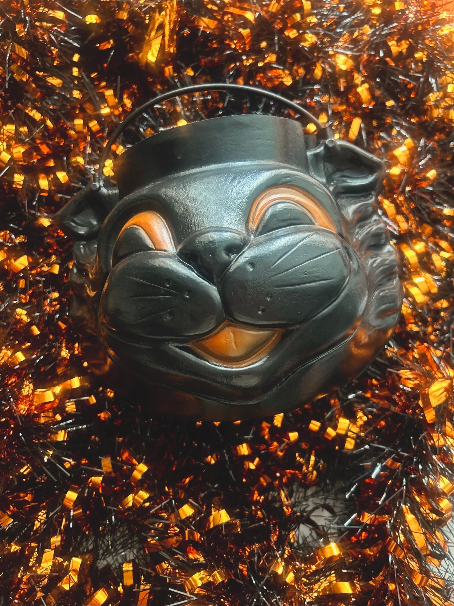 1993 Empire Cat blow mold pail