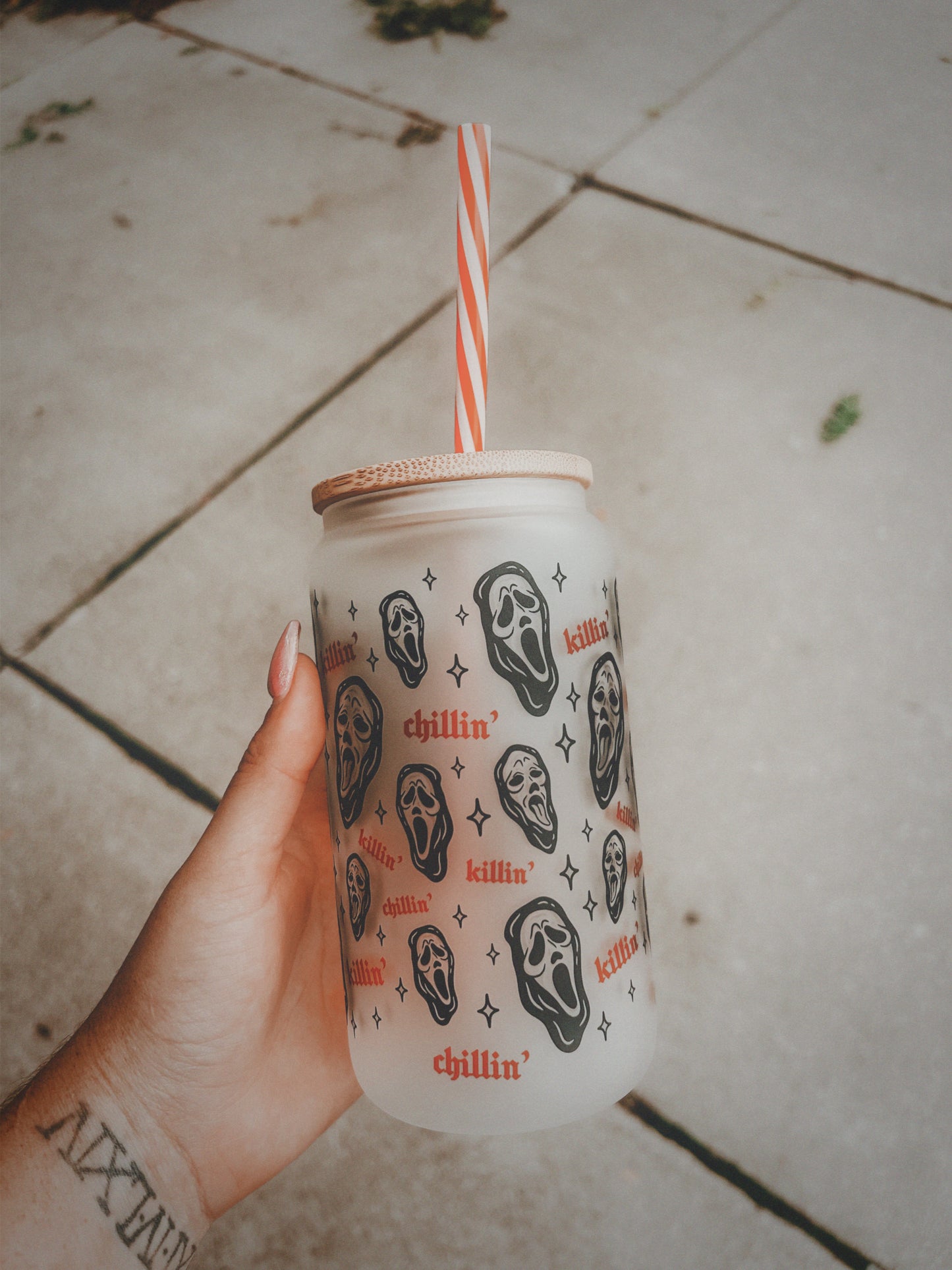 Killin Chillin Scream frosted glass