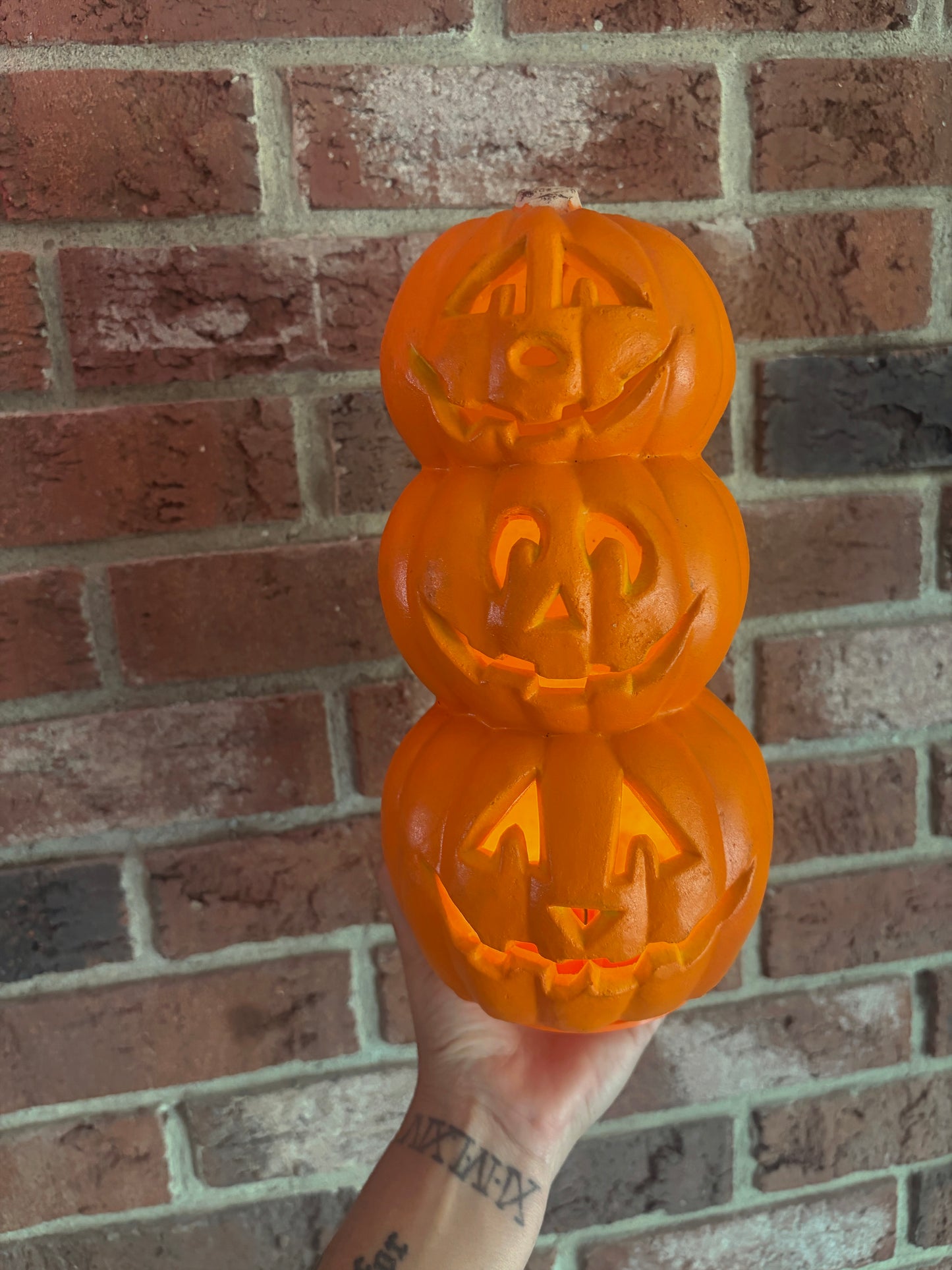 1998 Paper Magic Group light up pumpkins