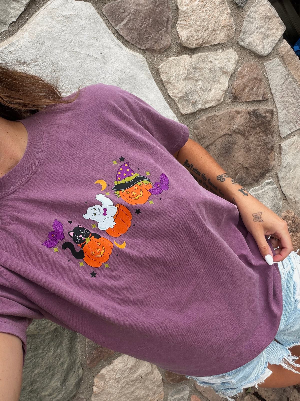 Vintage pumpkin, bats and more - berry purple tee