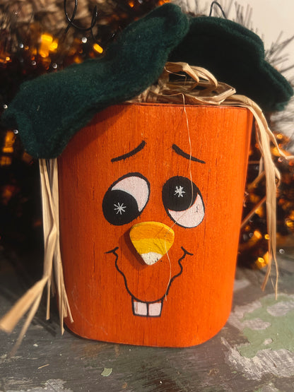 RARE WOOD PUMPKIN TRINKET