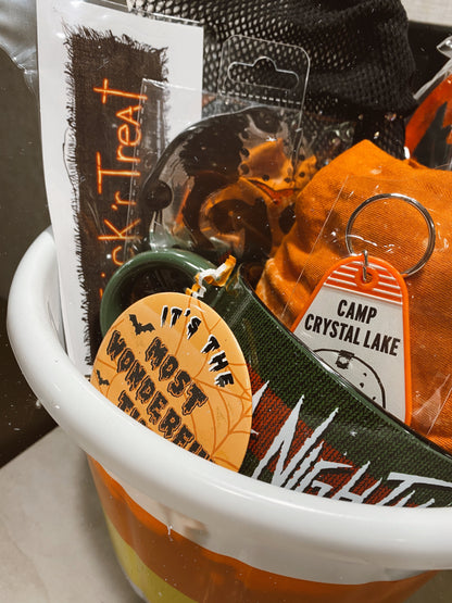 HALLOWEEN MYSTERY BUCKET